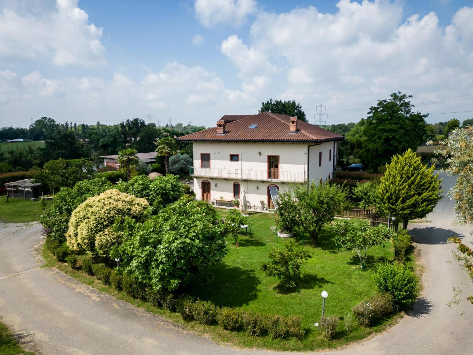 Agriturismo Parco Campofelice Bed & Breakfast Lombardore Exterior photo