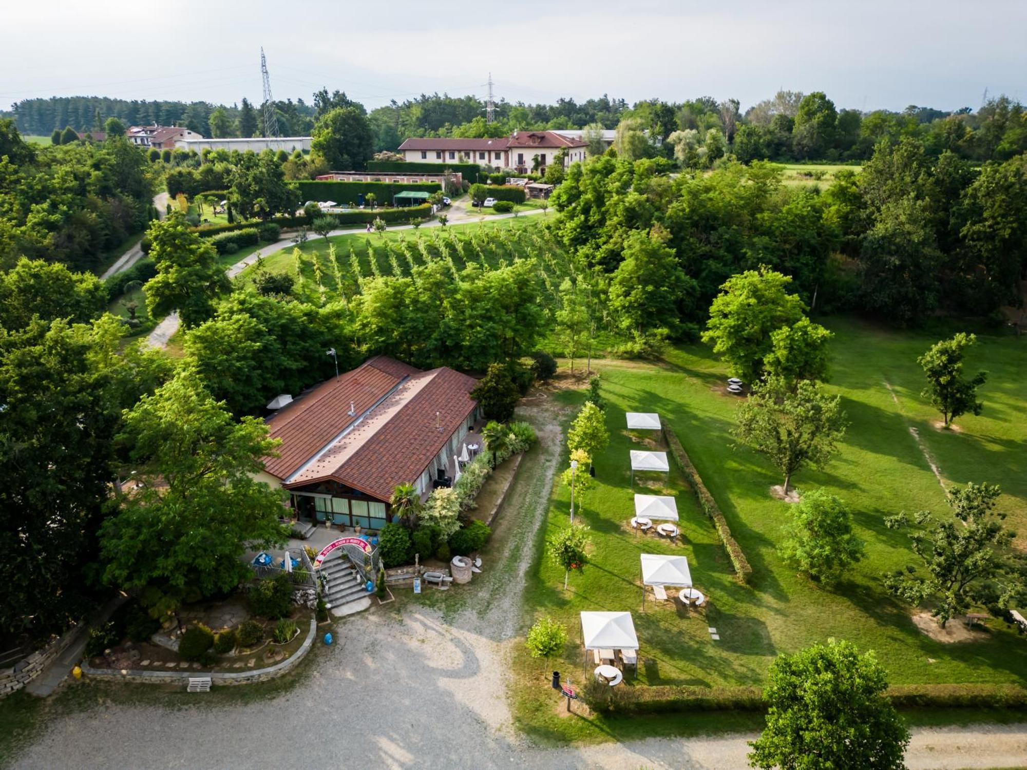 Agriturismo Parco Campofelice Bed & Breakfast Lombardore Exterior photo